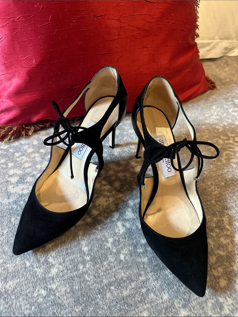 JIMMY CHOO SIZE 37 1/2 =7 1/2 BLACK SUEDE AND LEATHER SHOES